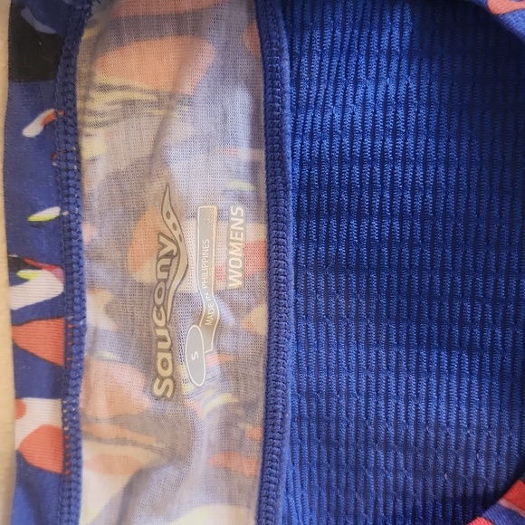 Saucony running t shirt size small - Picture 4 of 7